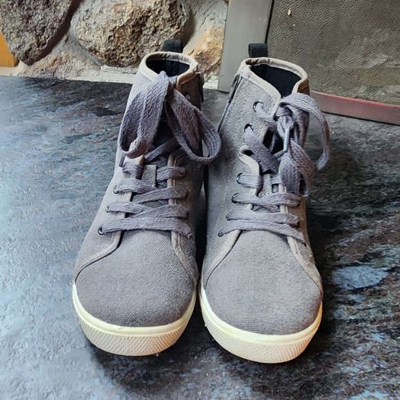 Cat & Jack Gray Canvas High-Top Sneakers Size 3 - Picture 7 of 16